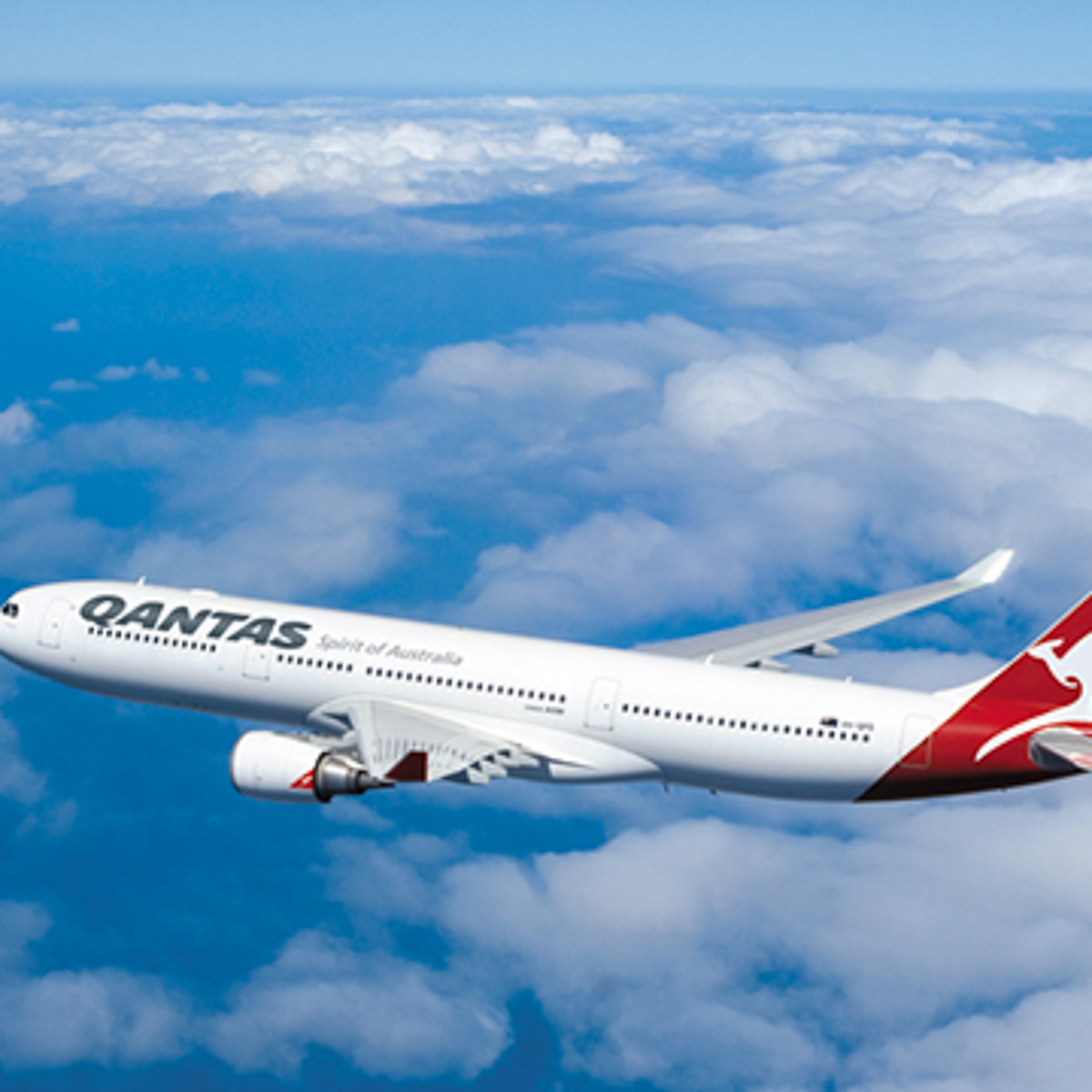 Qantas A 330, in flight