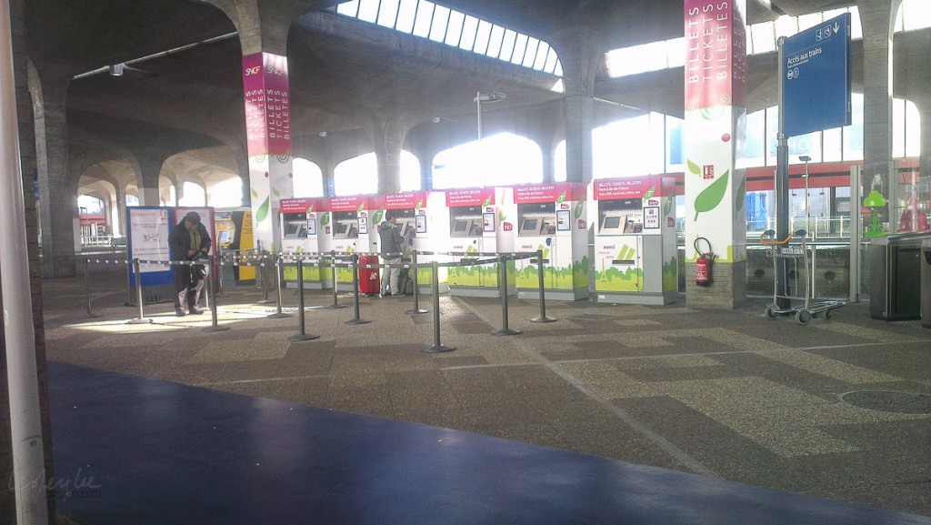 Paris CDG Airport T3 RER Station