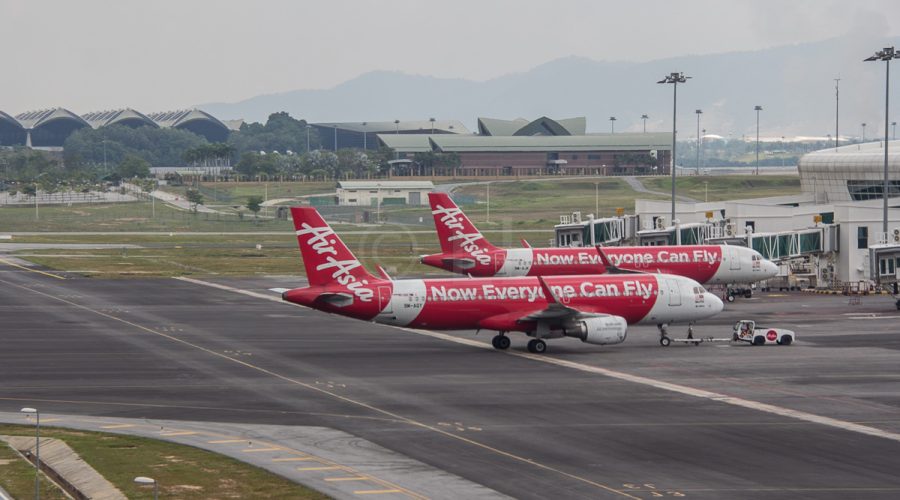 AirAsia A320 At KLIA2,Xpress Pay One-click Payment,AirAsia Airvolution Hackathon,undergo Maintenance,Nha Trang,Hua Hin