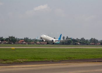Singapore/Indonesia Travel Options, Garuda B737-800,Jakarta - Mumbai