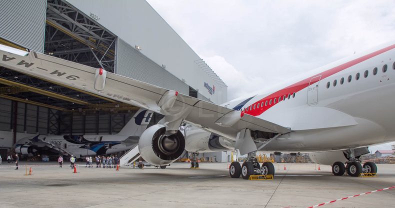 MH Visa Weekend Deals,9M-MAB,A350 XWB takes off