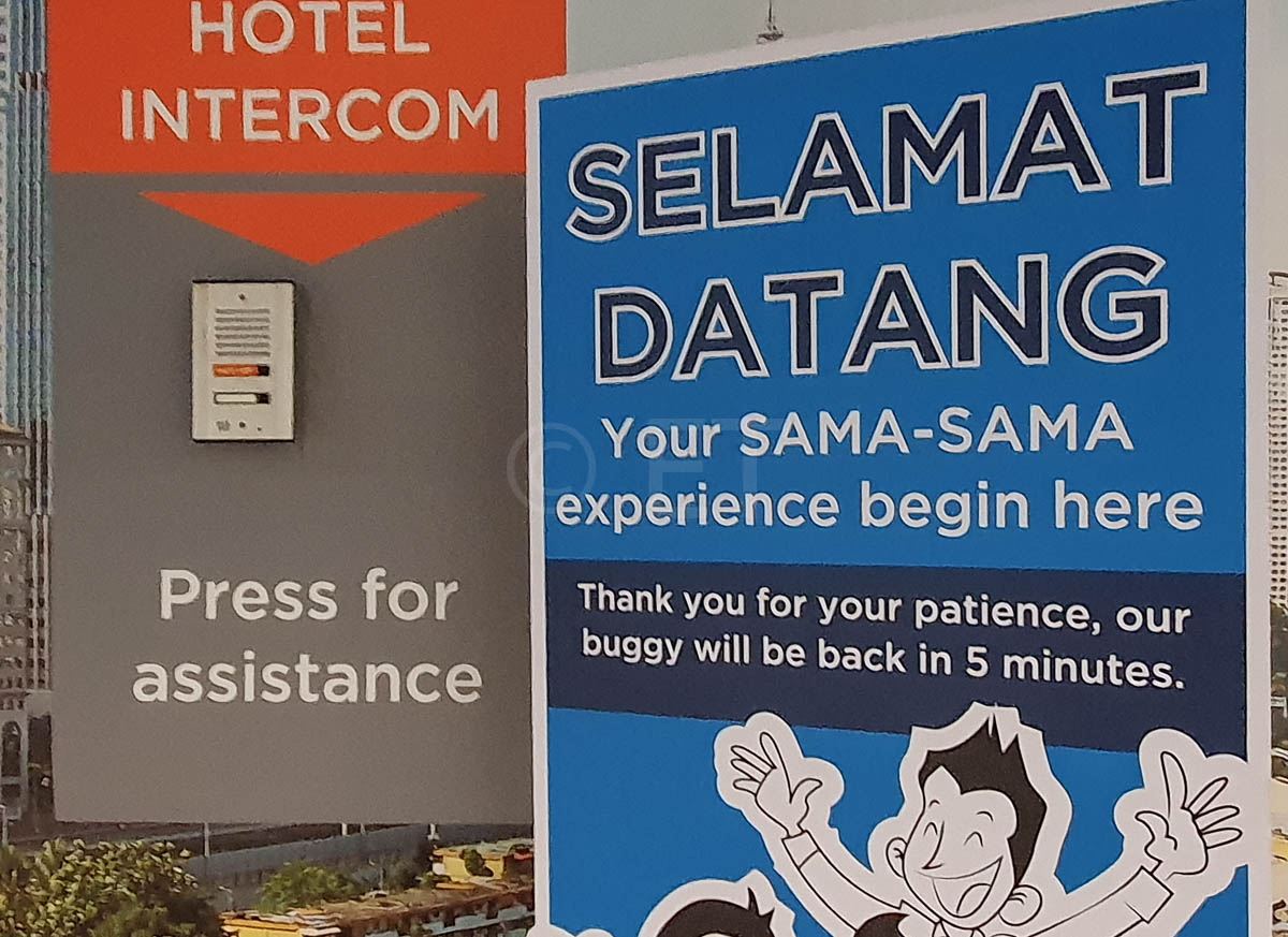 Sama-Sama Airport Hotel